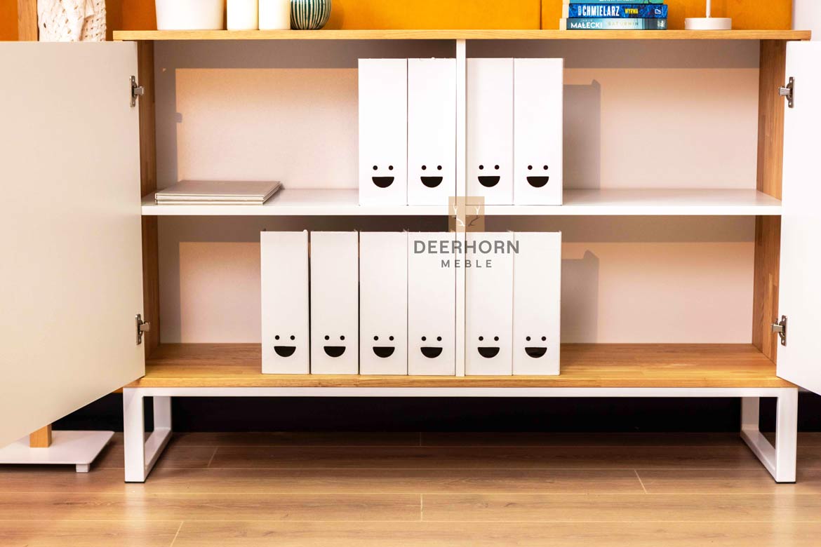 Kommode aus Holz, geräumig mit Einlegeböden für Akten und Dokumente