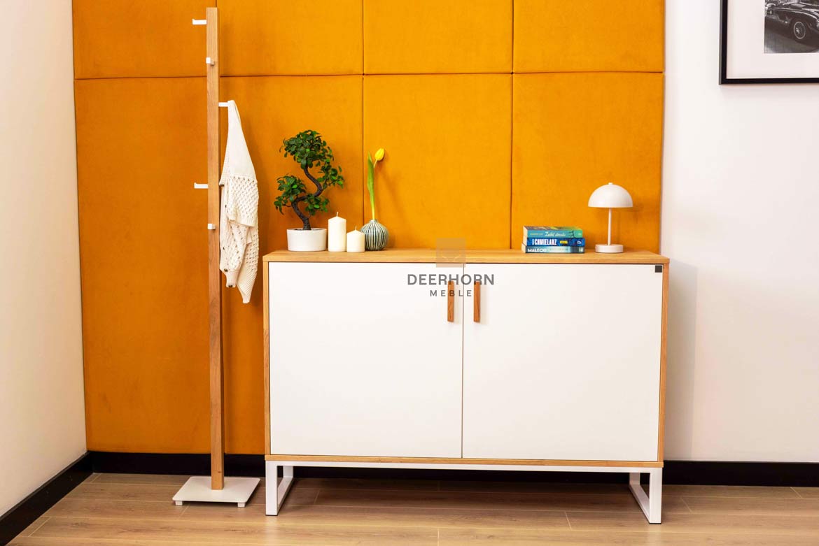 Kommode aus Holz, geräumig mit Einlegeböden für Akten und Dokumente