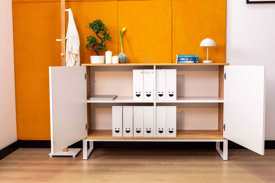Kommode aus Holz, geräumig mit Einlegeböden für Akten und Dokumente
