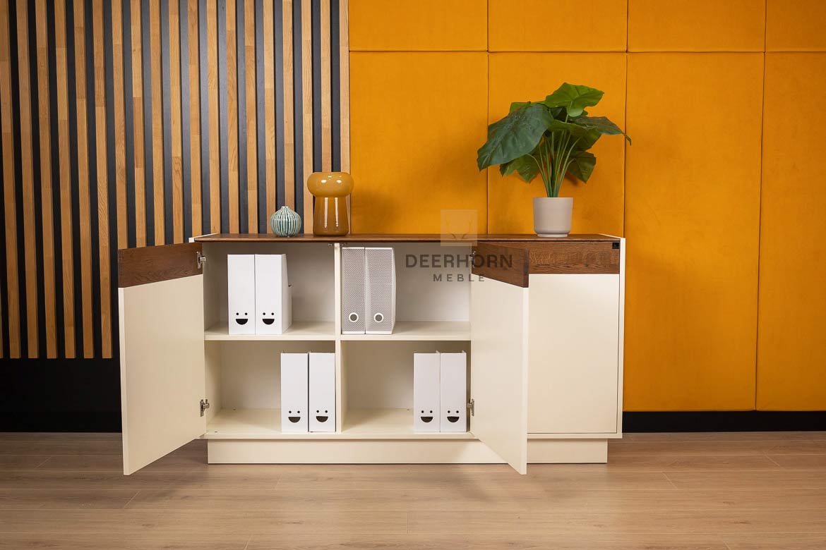 Dreitürige Kommode für Wohnzimmer und Büro elfenbeinfarben