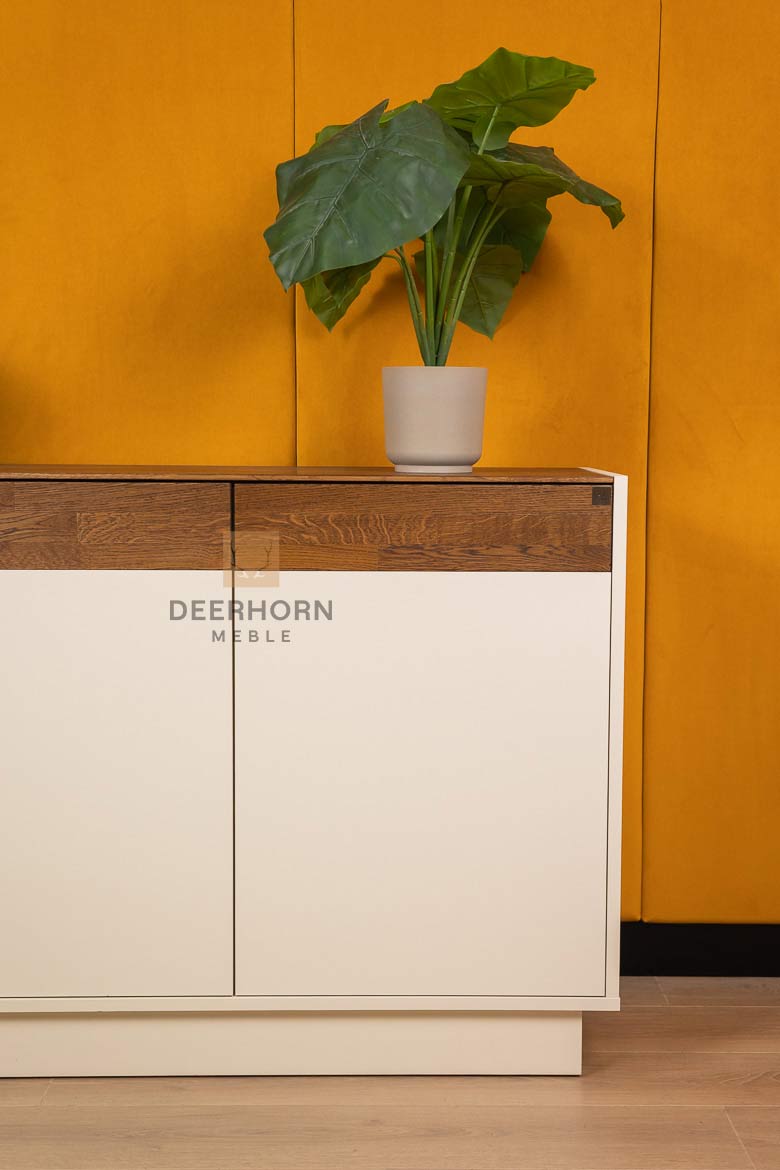 Dreitürige Kommode für Wohnzimmer und Büro elfenbeinfarben