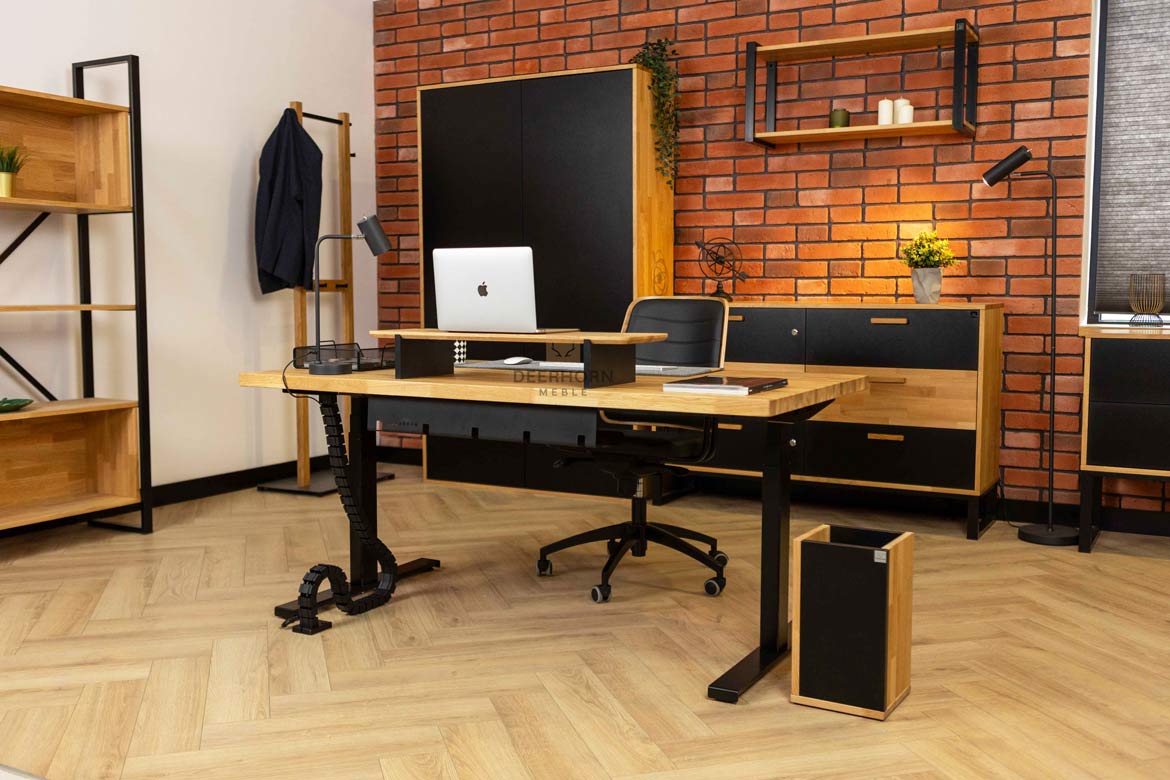 Bureau réglable en hauteur avec plateau en bois