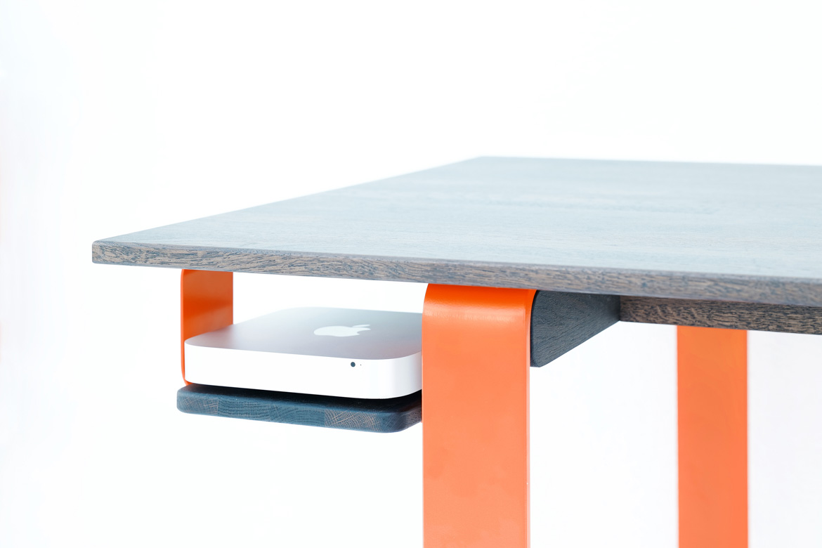 Pure Office Designer Schreibtisch für Büro mit Holzplatte und Ablage für Mac mini - orange