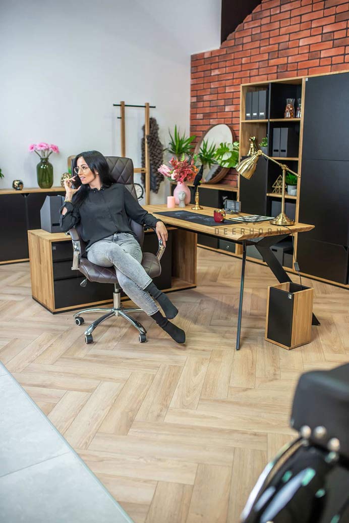 Futur bureau d'angle de style actif