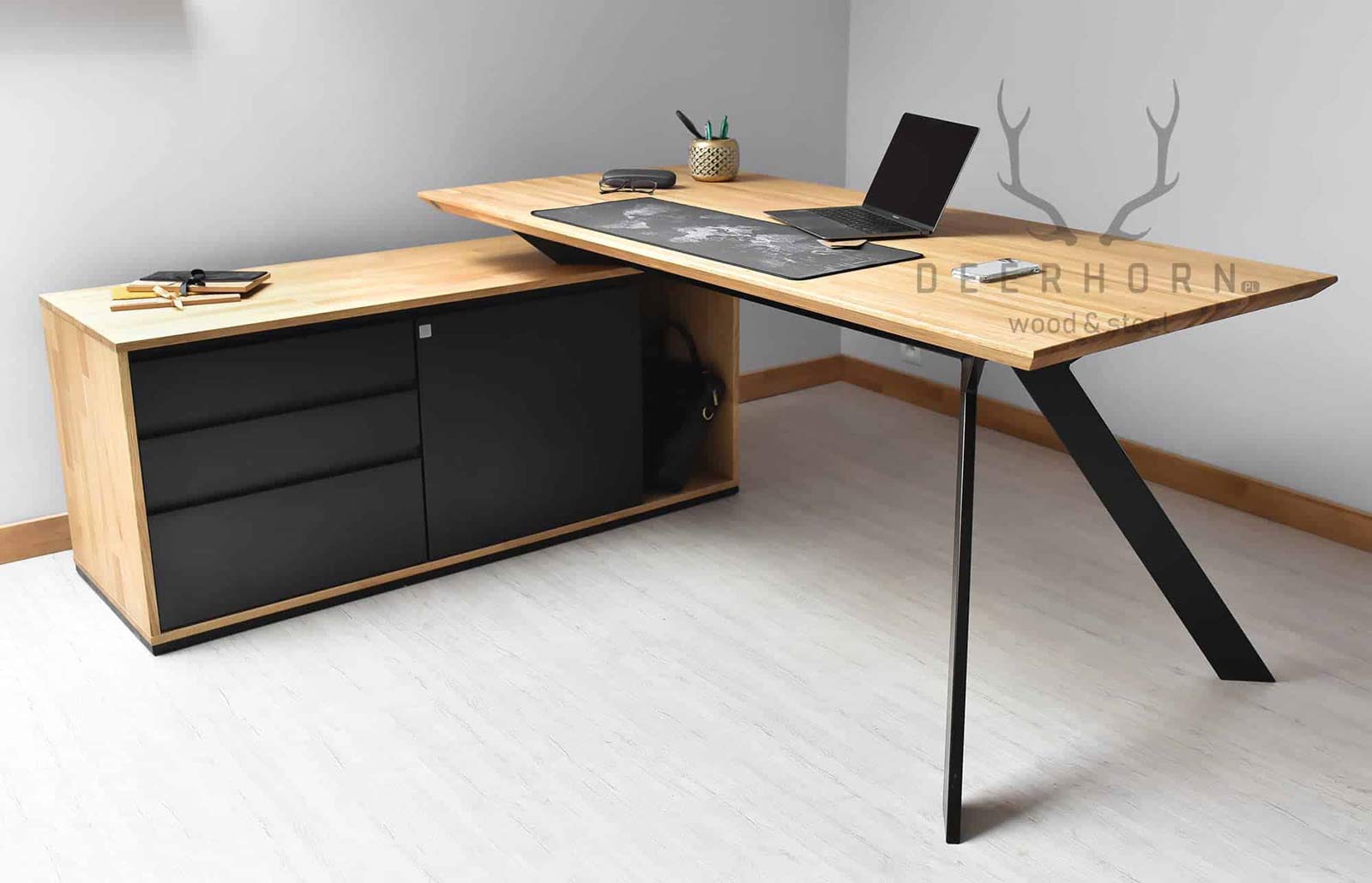 Futur bureau d'angle de style actif