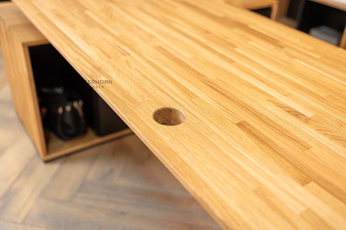 Futur bureau d'angle de style actif