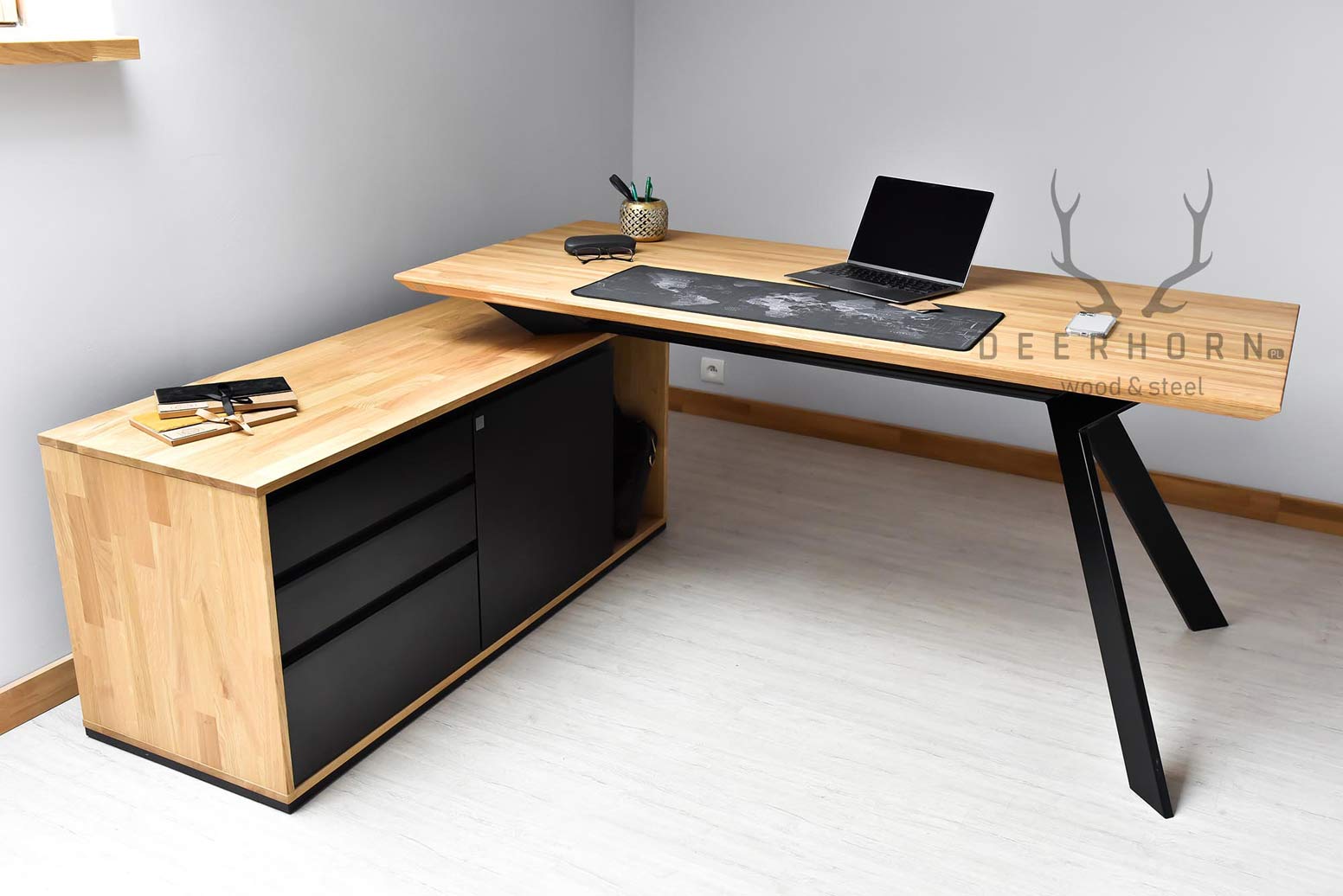 Futur bureau d'angle de style actif