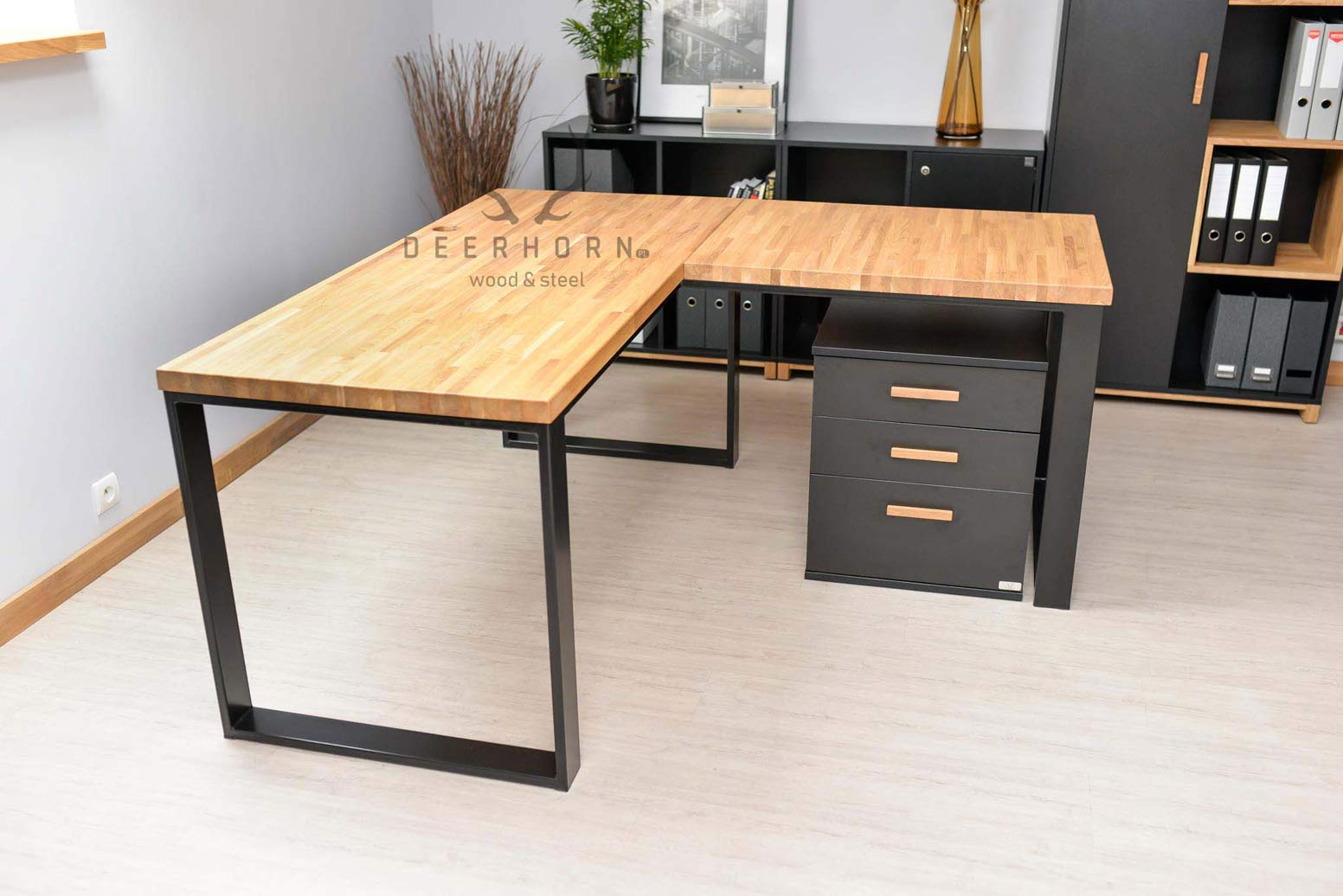 Bureau d'angle avec plateau loft en bois + caisson