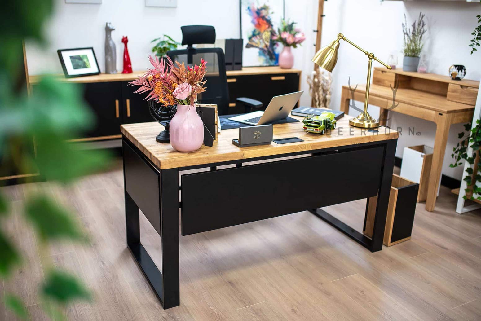 Bureau Loft avec plateau en bois et mélanges