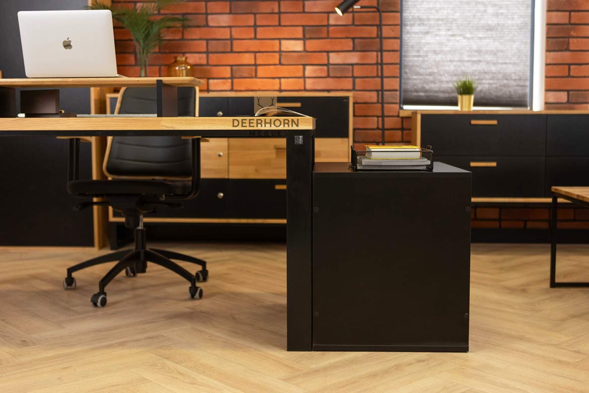 Bureau de travail avec tiroirs. Plateau en chêne et tiroirs en blum