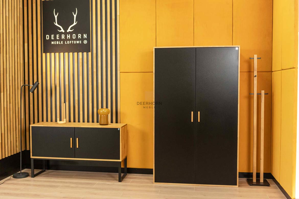 Classeur fermable pour le bureau. Largeur 118cm