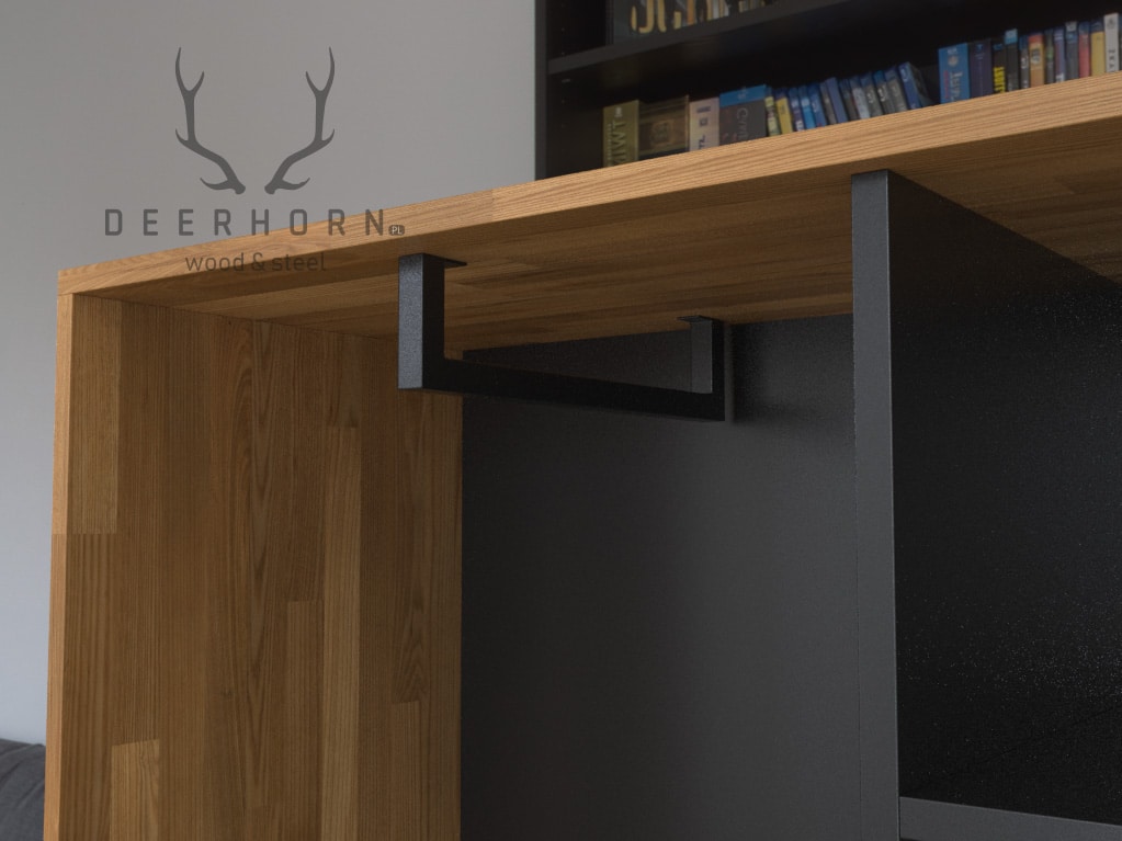 Armoire de bureau pour vêtements et classeurs. Largeur 118cm