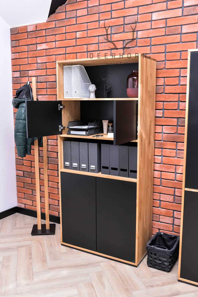 Bibliothèque de bureau moderne noire avec étagères étroites pour bureau de loft