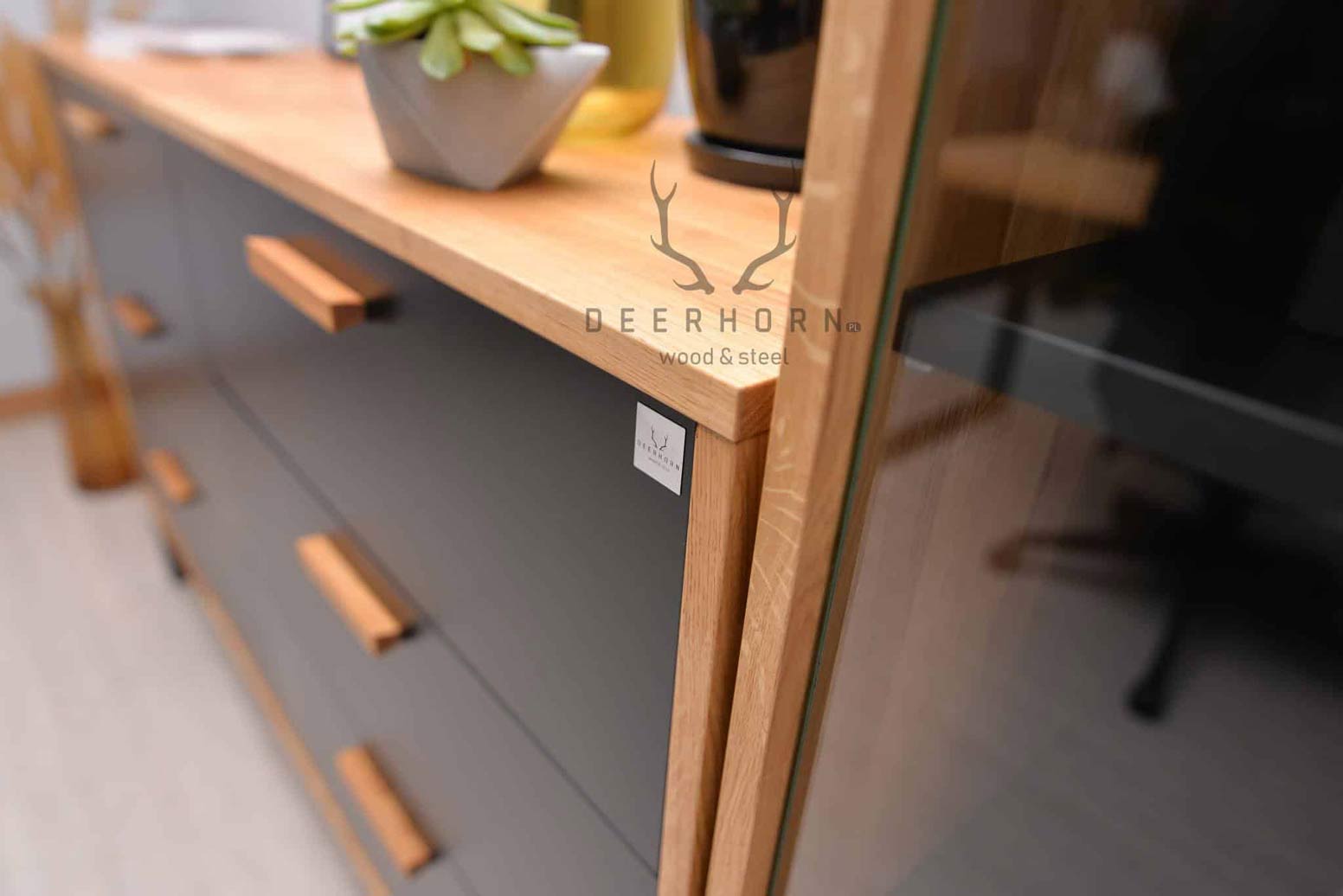 Commode en bois et métal de style industriel et loft. Largeur 140cm