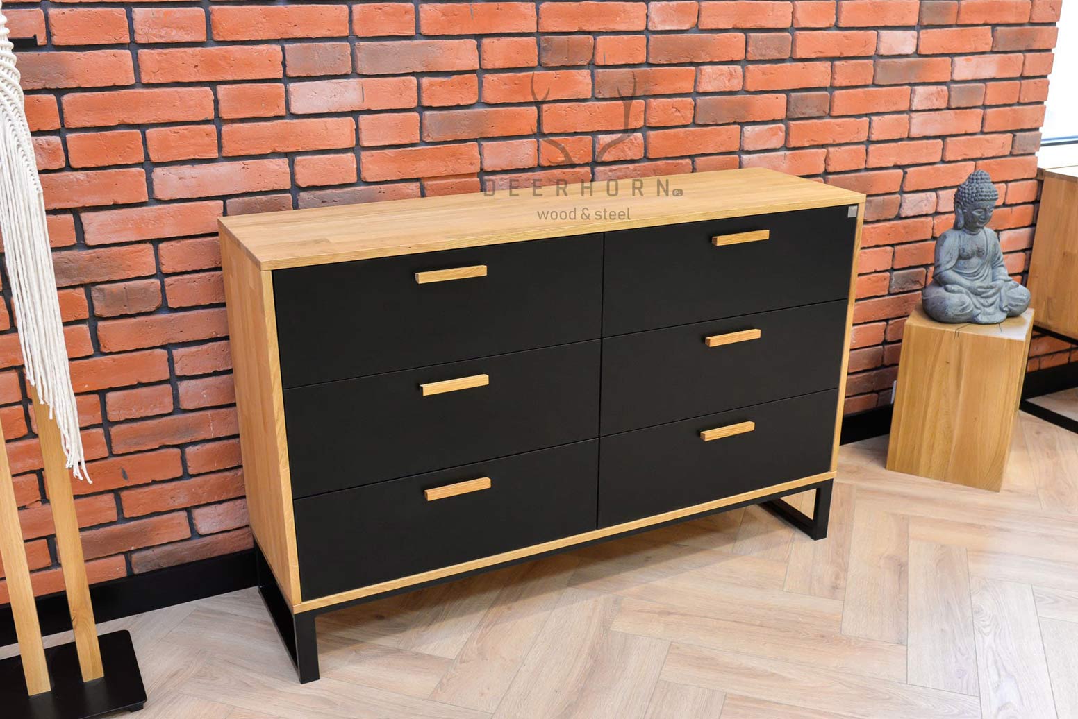 Commode en bois et métal de style industriel et loft. Largeur 140cm