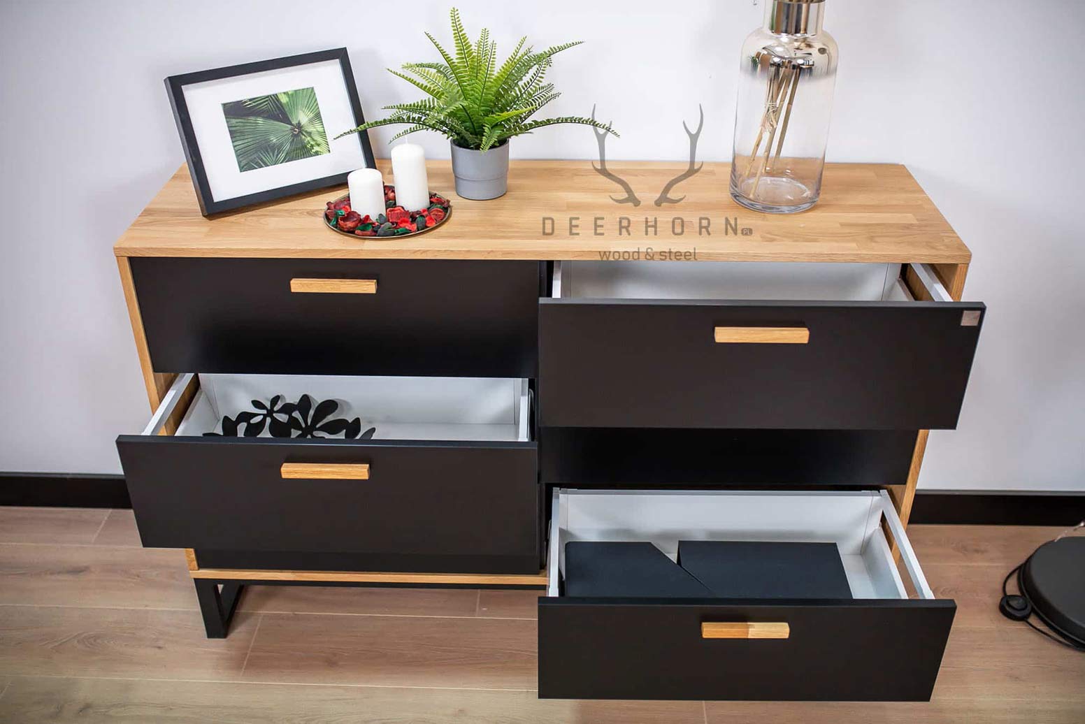 Commode en bois et métal de style industriel et loft. Largeur 140cm