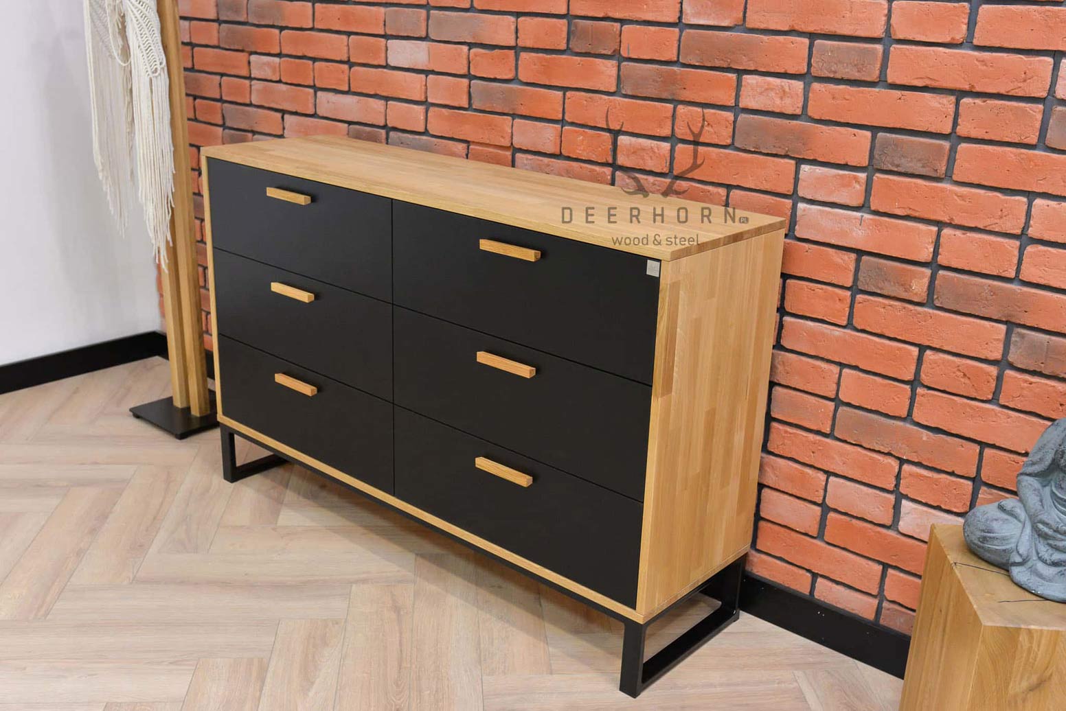 Commode en bois et métal de style industriel et loft. Largeur 140cm