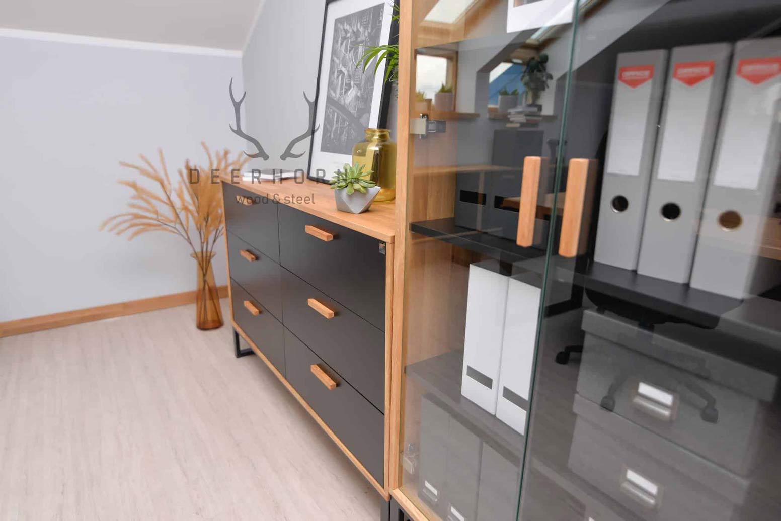 Commode en bois et métal de style industriel et loft. Largeur 140cm