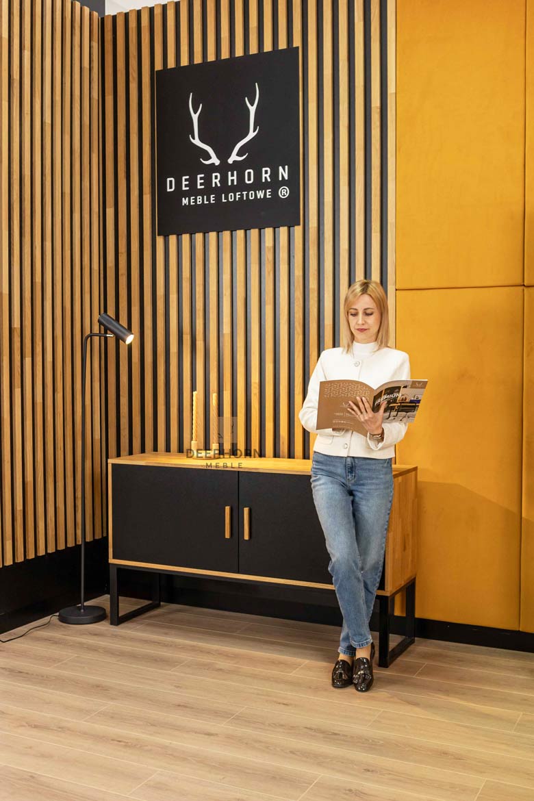 Classeur pour le bureau ou l'étude. Largeur 140cm