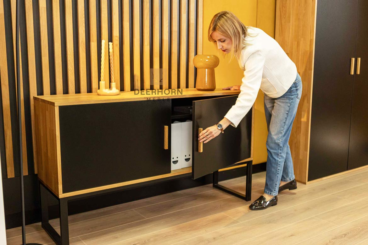 Classeur pour le bureau ou l'étude. Largeur 140cm