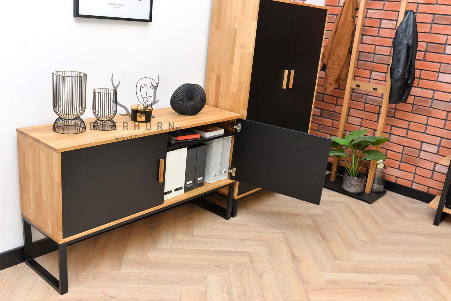 Classeur pour le bureau ou l'étude. Largeur 140cm