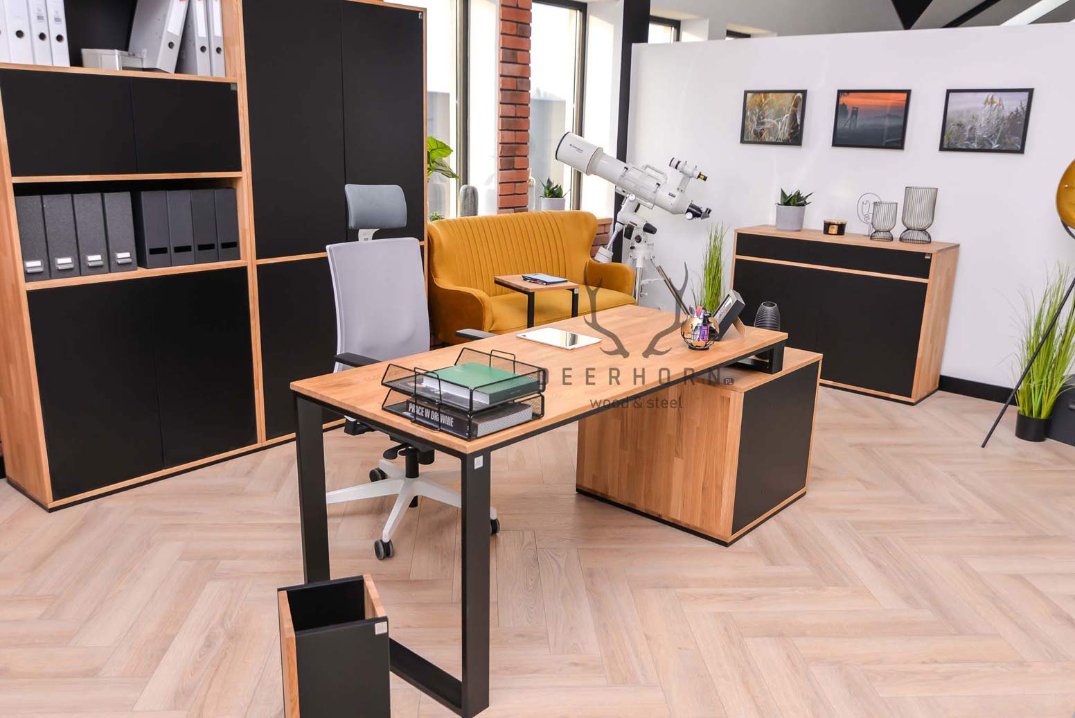 Bureau de loft noir commode étroite