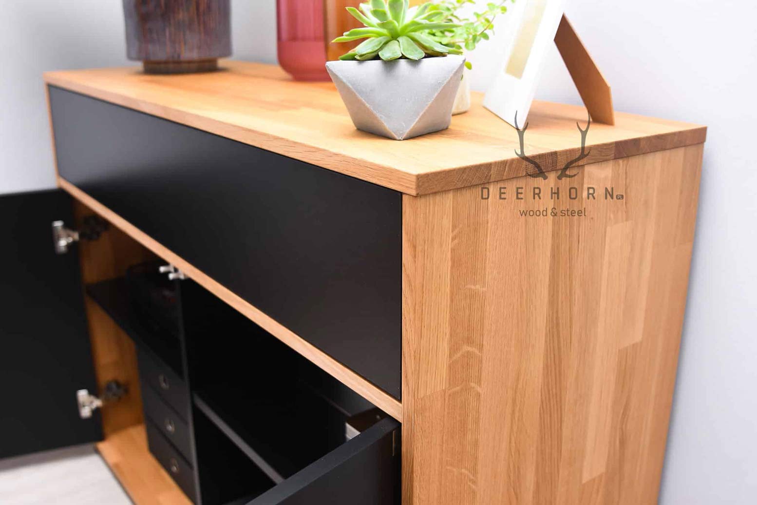 Bureau de loft noir commode étroite