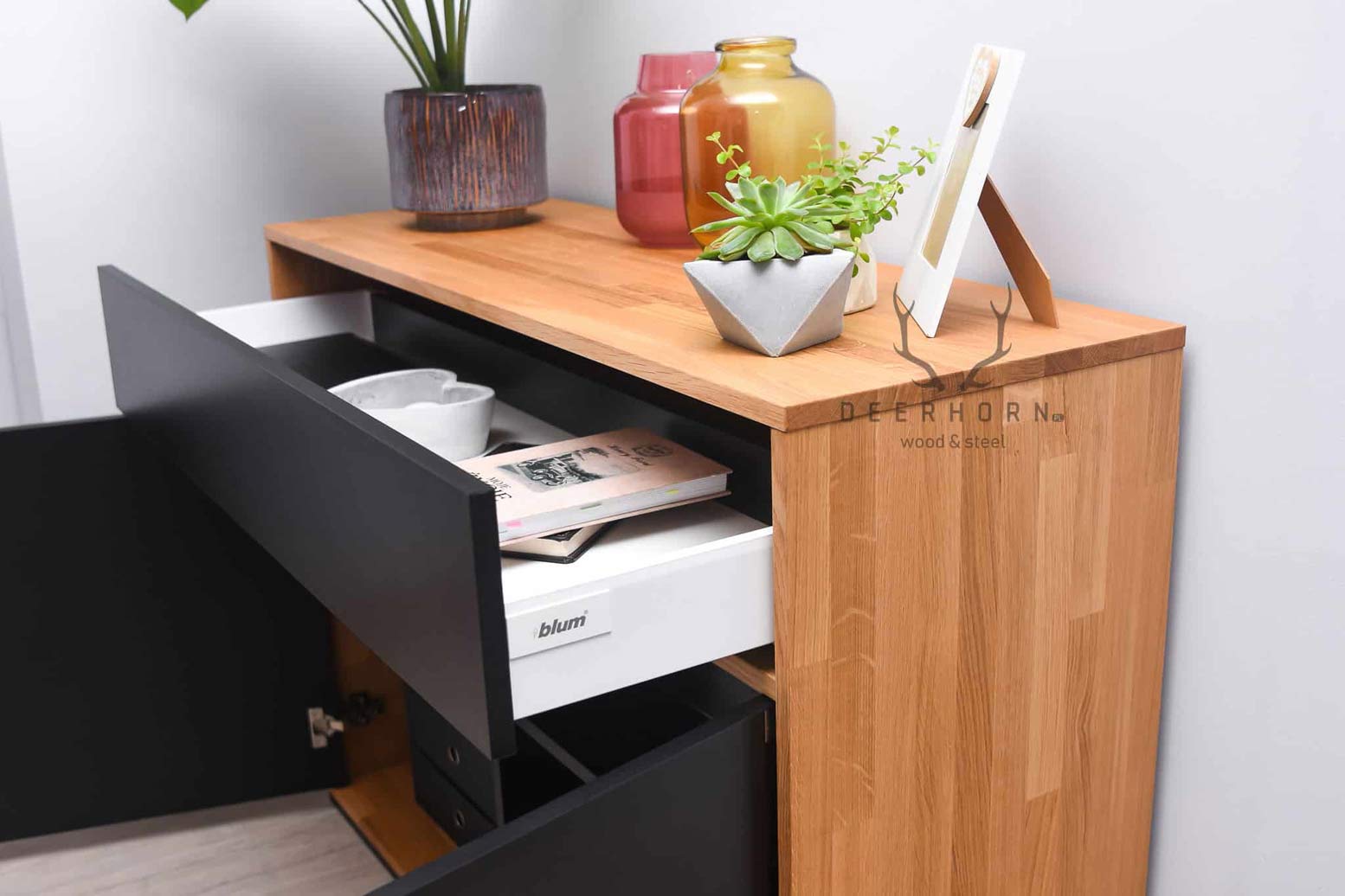 Bureau de loft noir commode étroite