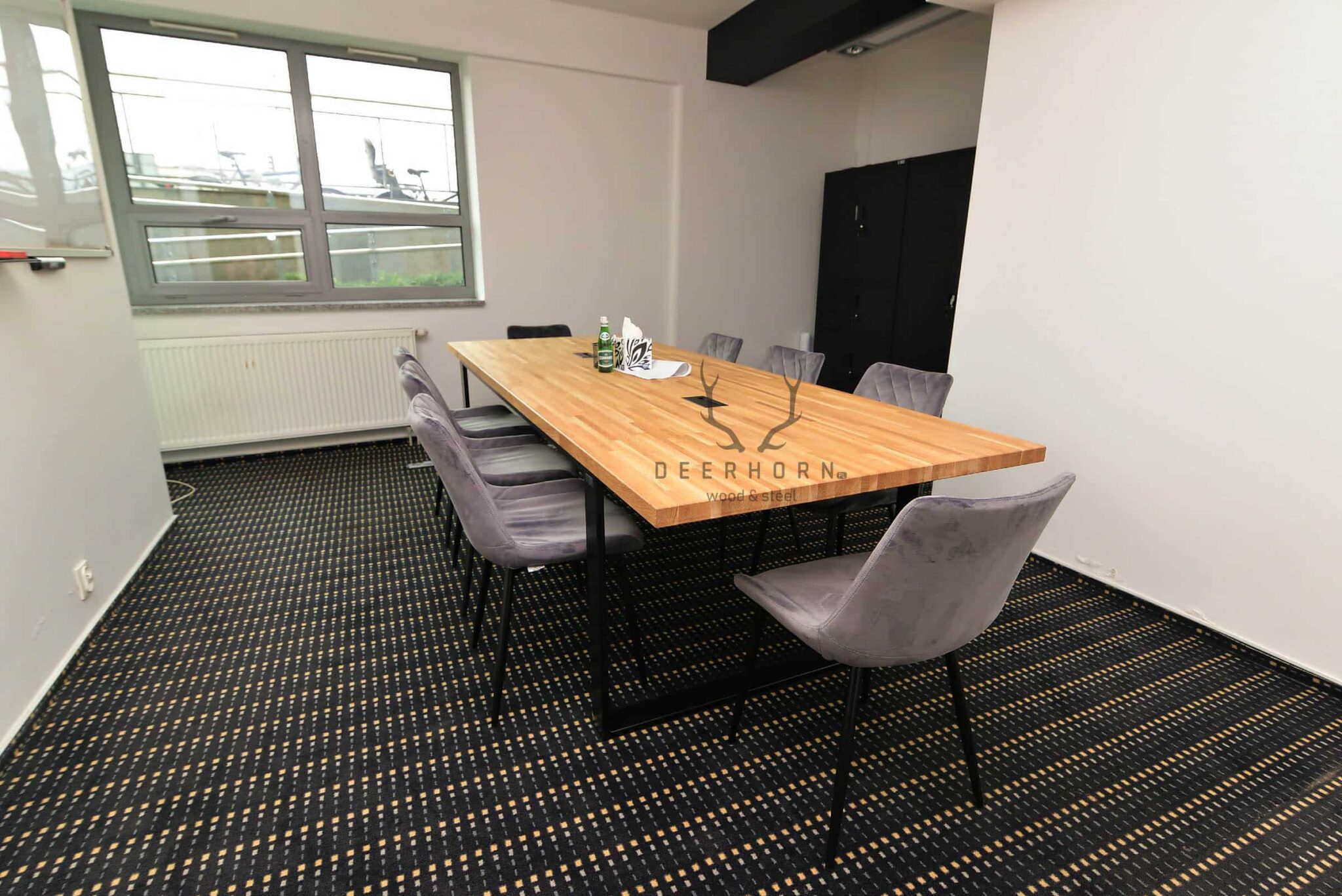 Table de conférence avec plateau en bois 270x100cm avec trous pour câbles