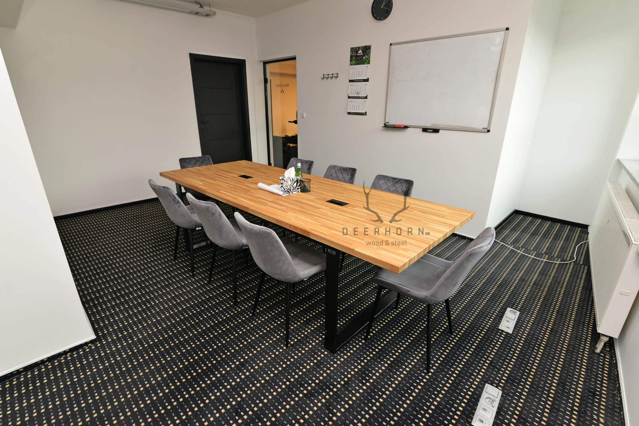 Table de conférence avec plateau en bois 270x100cm avec trous pour câbles