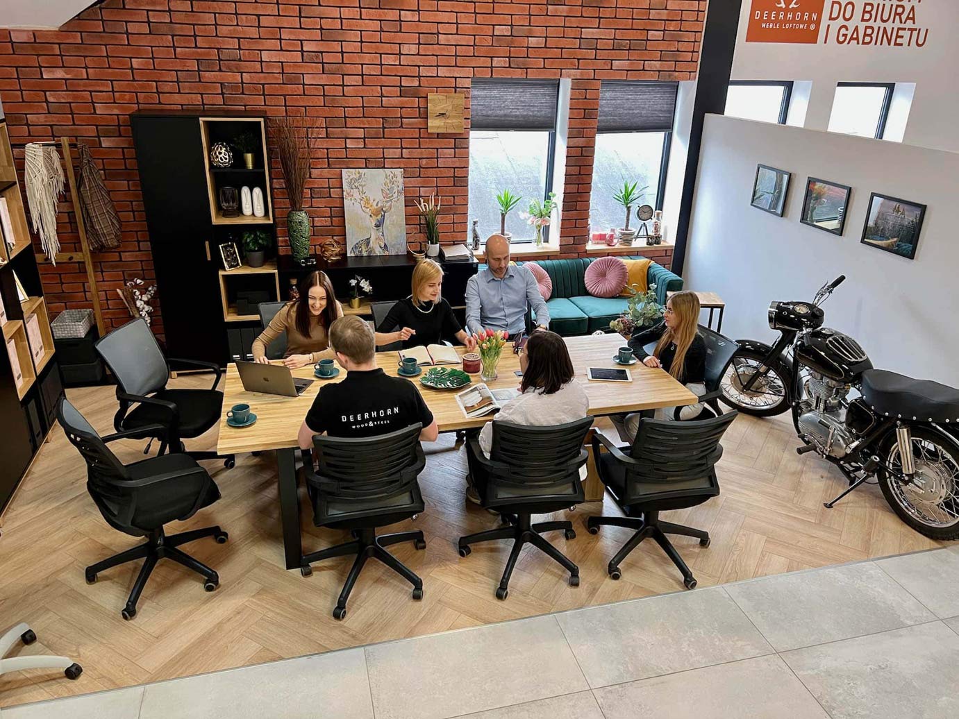Table de conférence avec plateau en bois 250x100cm avec trous pour câbles
