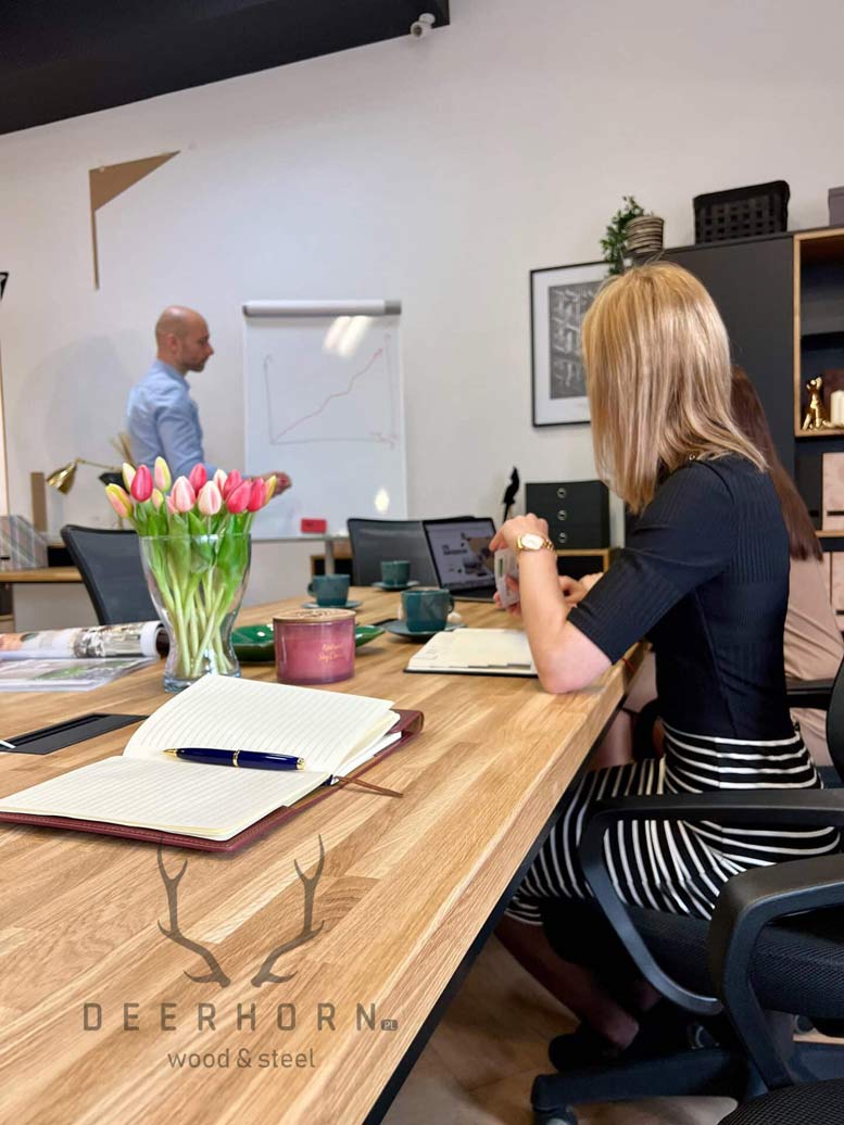 Table de conférence avec plateau en bois 250x100cm avec trous pour câbles