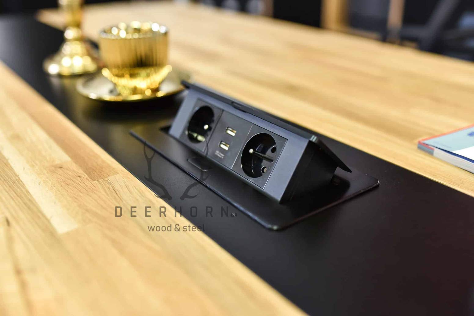 Table de conférence avec plateau en bois 250x120cm avec trou pour câbles