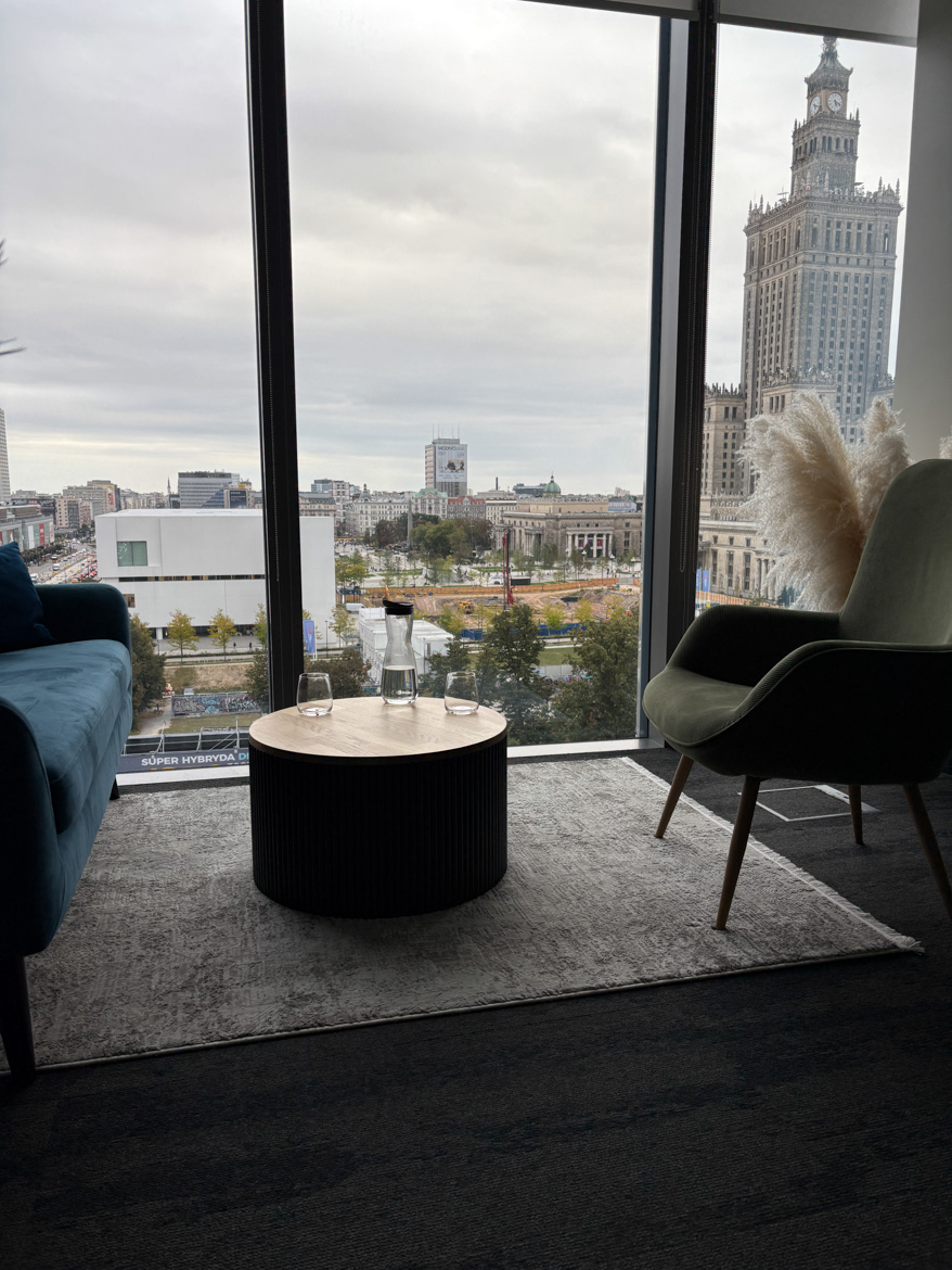 Table basse rainurée pour un cabinet d'avocats