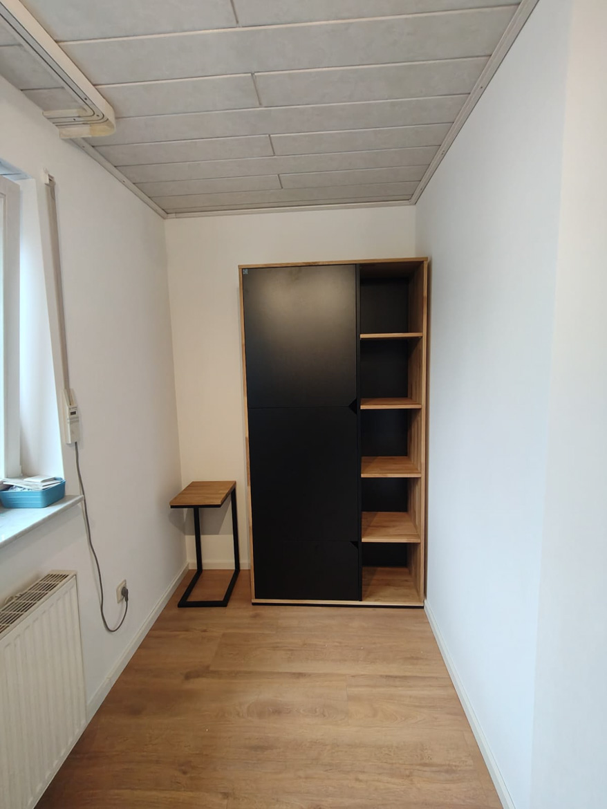 Armoire et cloisons murales pour un cabinet de conseil financier à Bensheim (Allemagne)