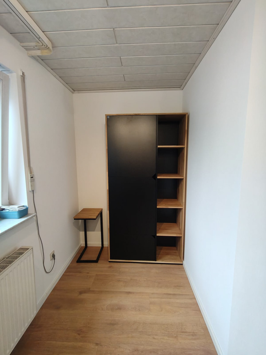 Armoire et cloisons murales pour un cabinet de conseil financier à Bensheim (Allemagne)