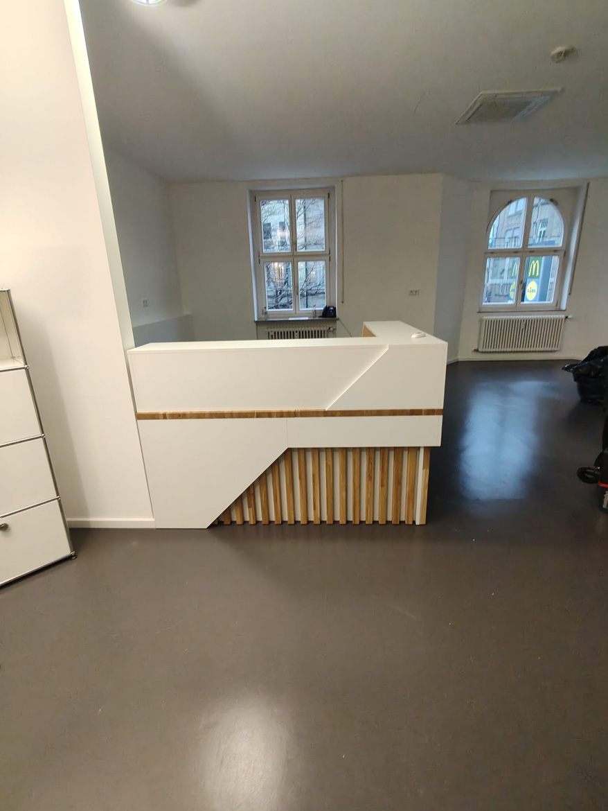 Comptoir d'accueil pour le cabinet d'expertise psychiatrique de Stuttgart (Allemagne)