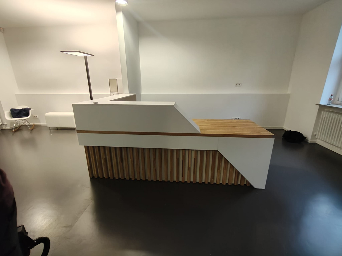 Comptoir d'accueil pour le cabinet d'expertise psychiatrique de Stuttgart (Allemagne)