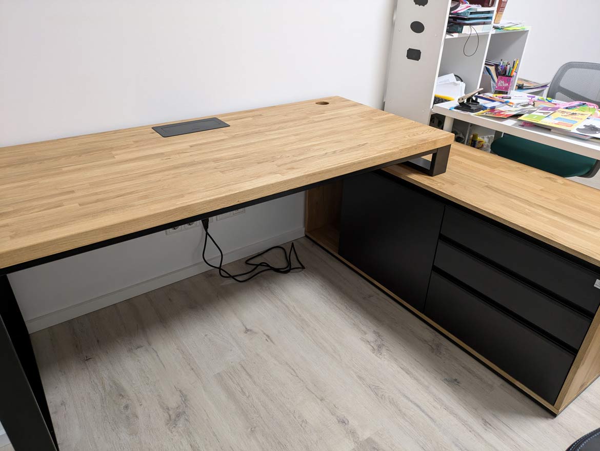 M. Markus, de Magdebourg, a choisi notre bureau d'angle : la solution idéale pour un intérieur !
